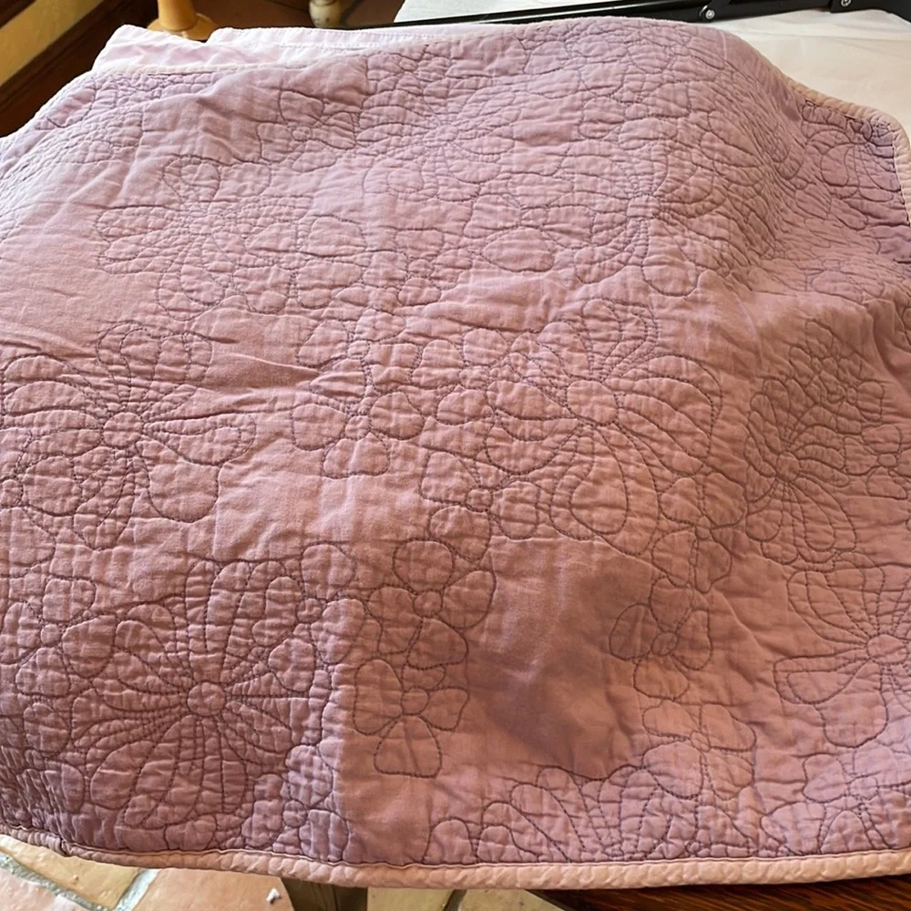 Twin bedding